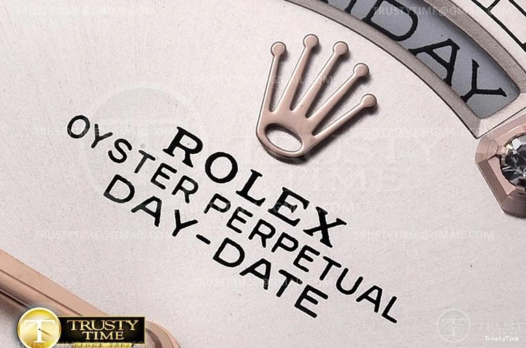 0520 RDD0219J – DayDate 36mm FreshLook 697